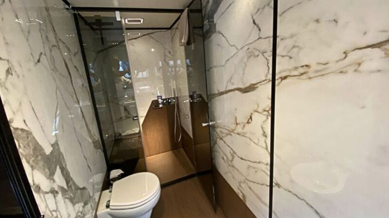 FERRETTI 720